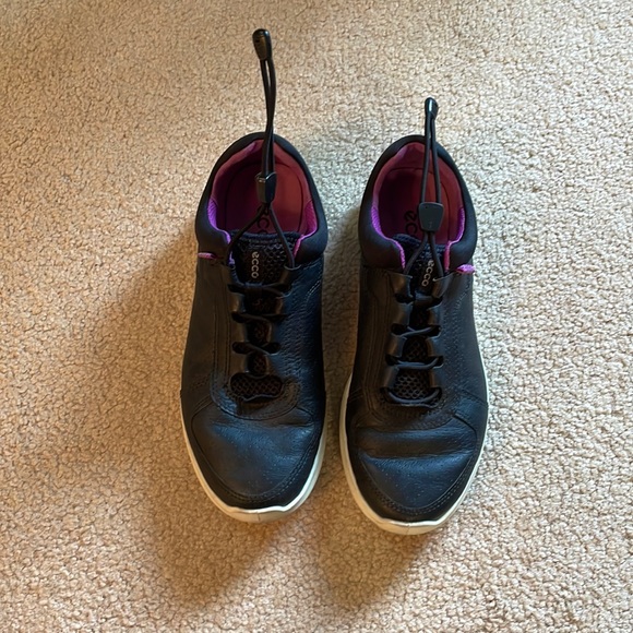Ecco // Size 6 Black Shoes - Picture 1 of 4